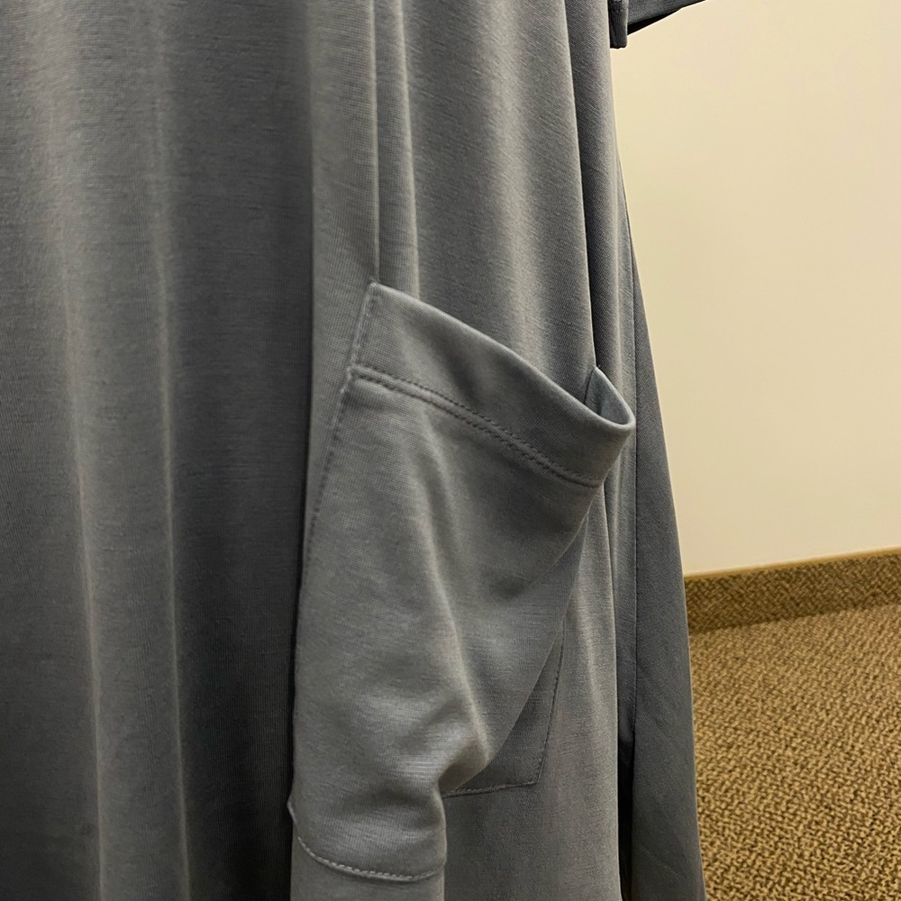 Shirt - Picture 3 of 8